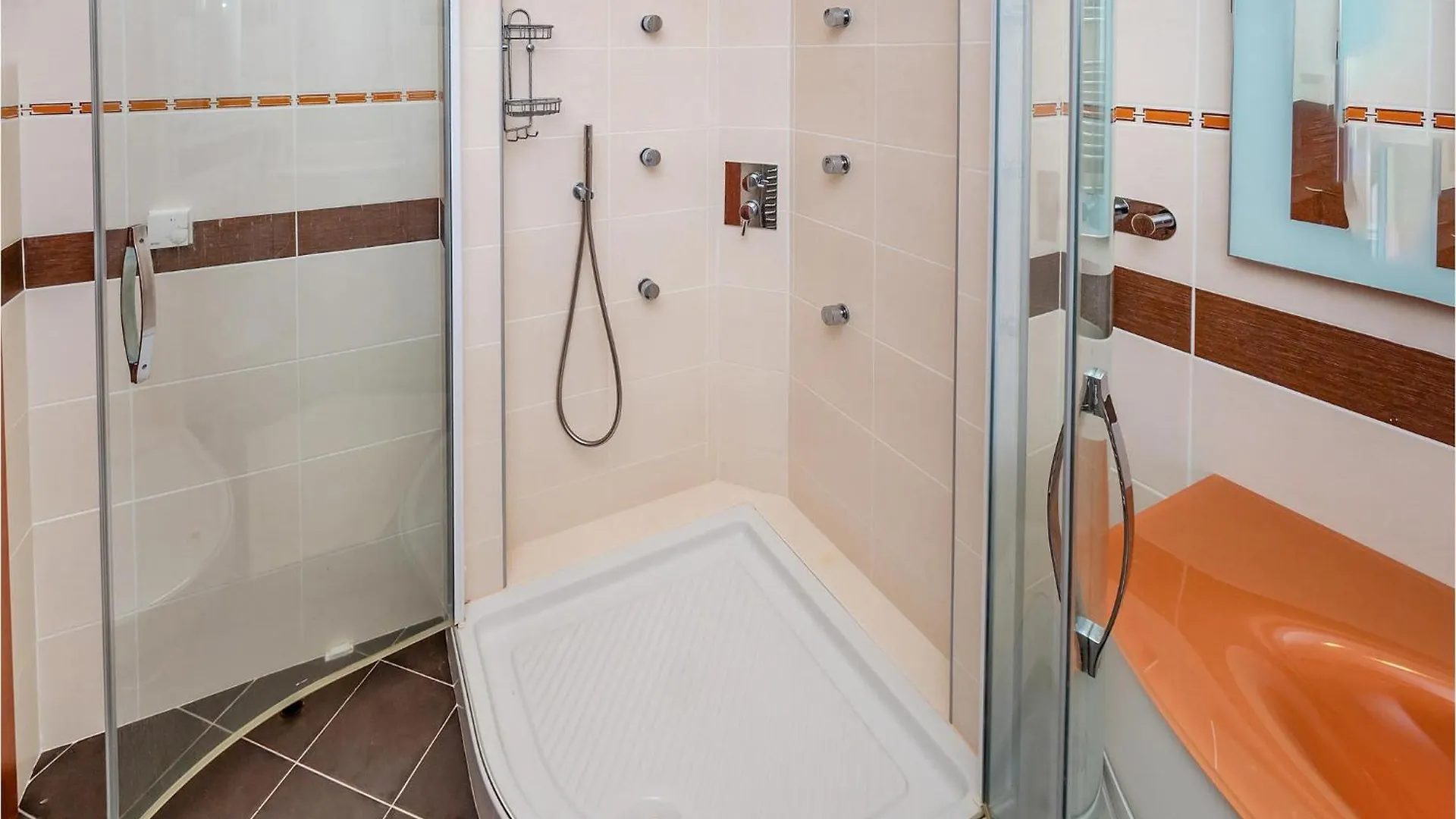 2 Bedroom Cozy Apartment In Moscenicka Draga